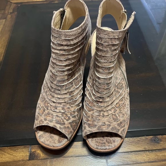 Paul Green Leopard Print Cayenne Peep Toe Sandals Size 7.5 - Picture 4 of 13